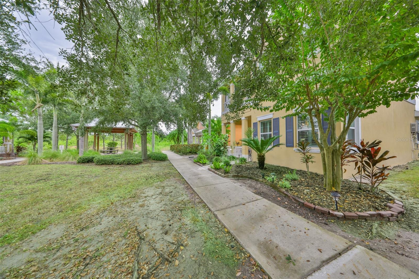 MIRABAY - Residential