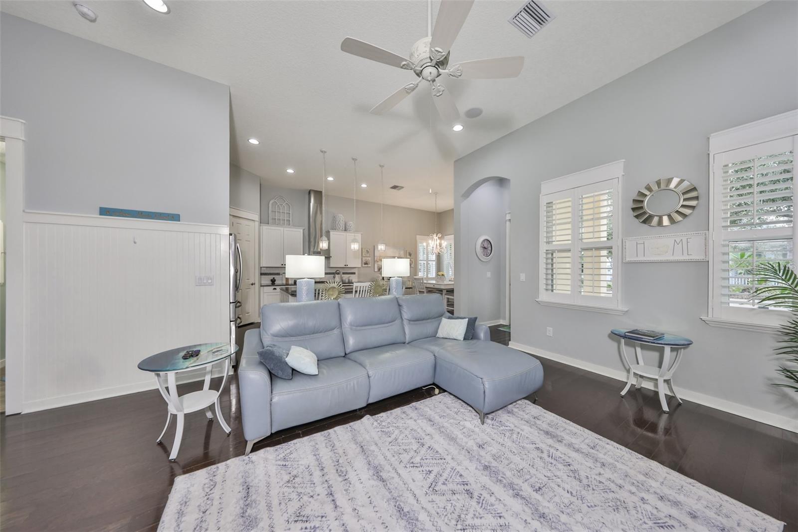 MIRABAY - Residential