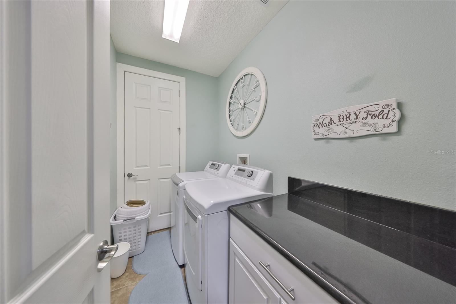 MIRABAY - Residential