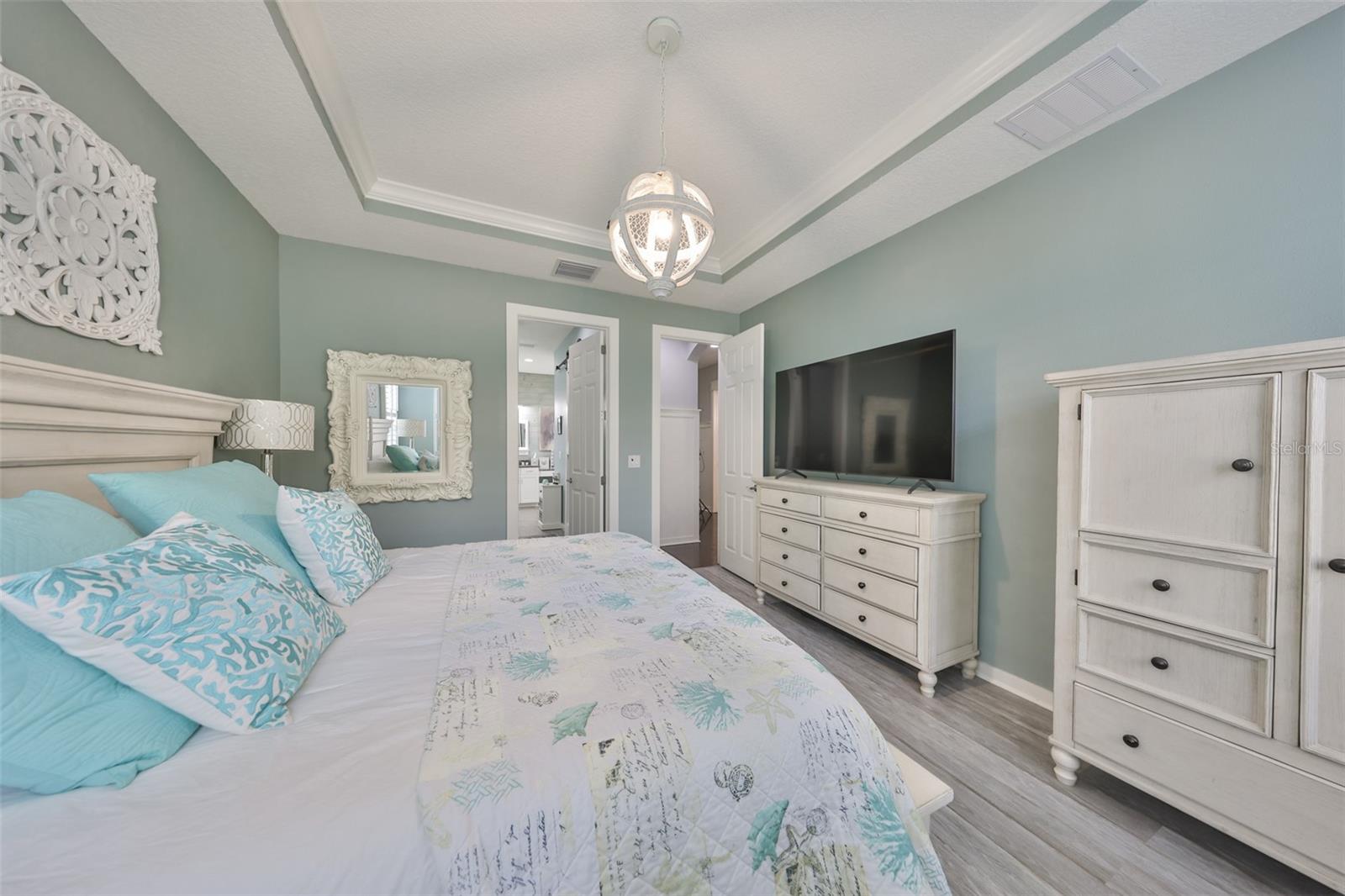 MIRABAY - Residential