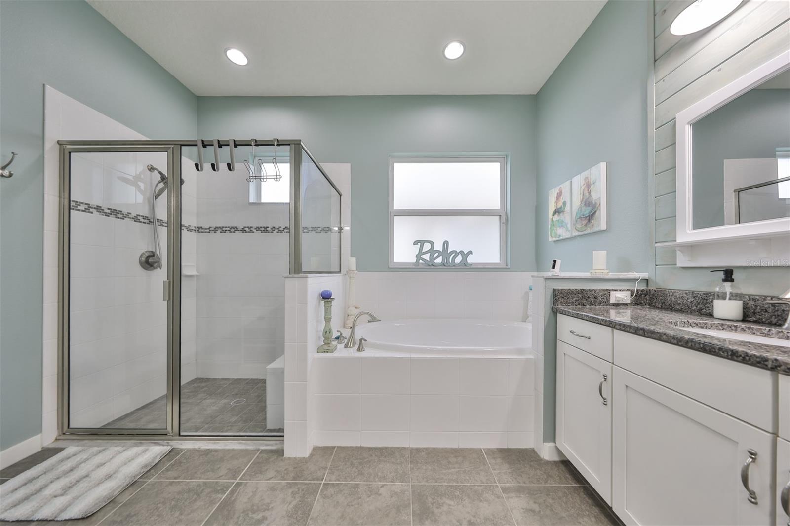 MIRABAY - Residential