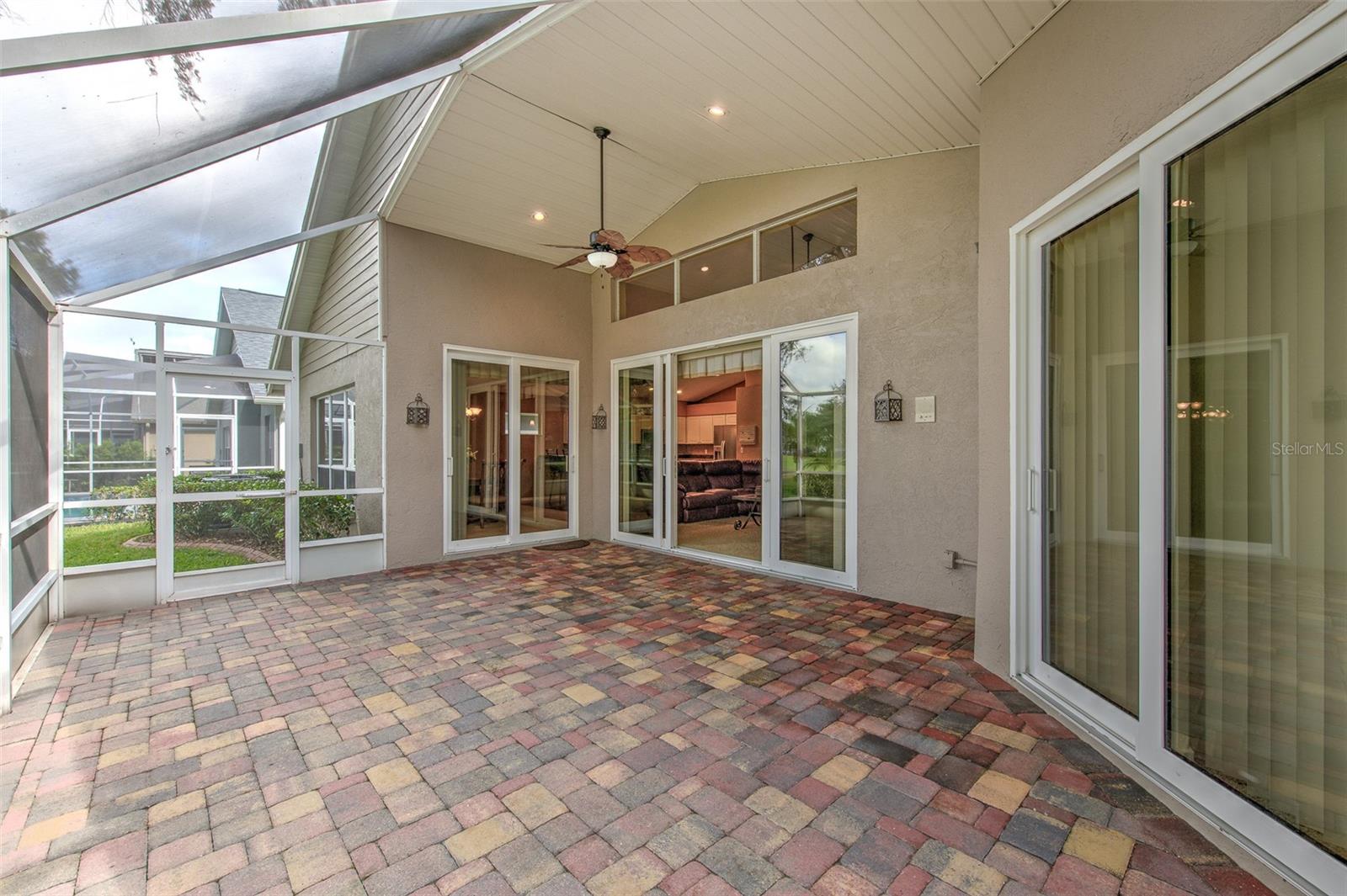 RIVER HILLS COUNTRY CLUB - Residential