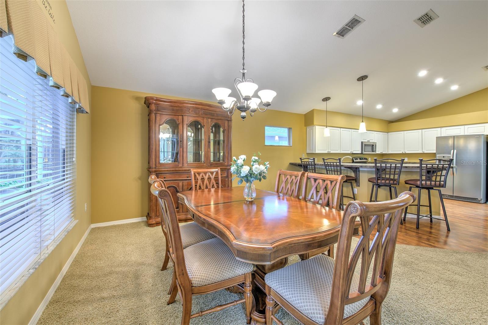 RIVER HILLS COUNTRY CLUB - Residential