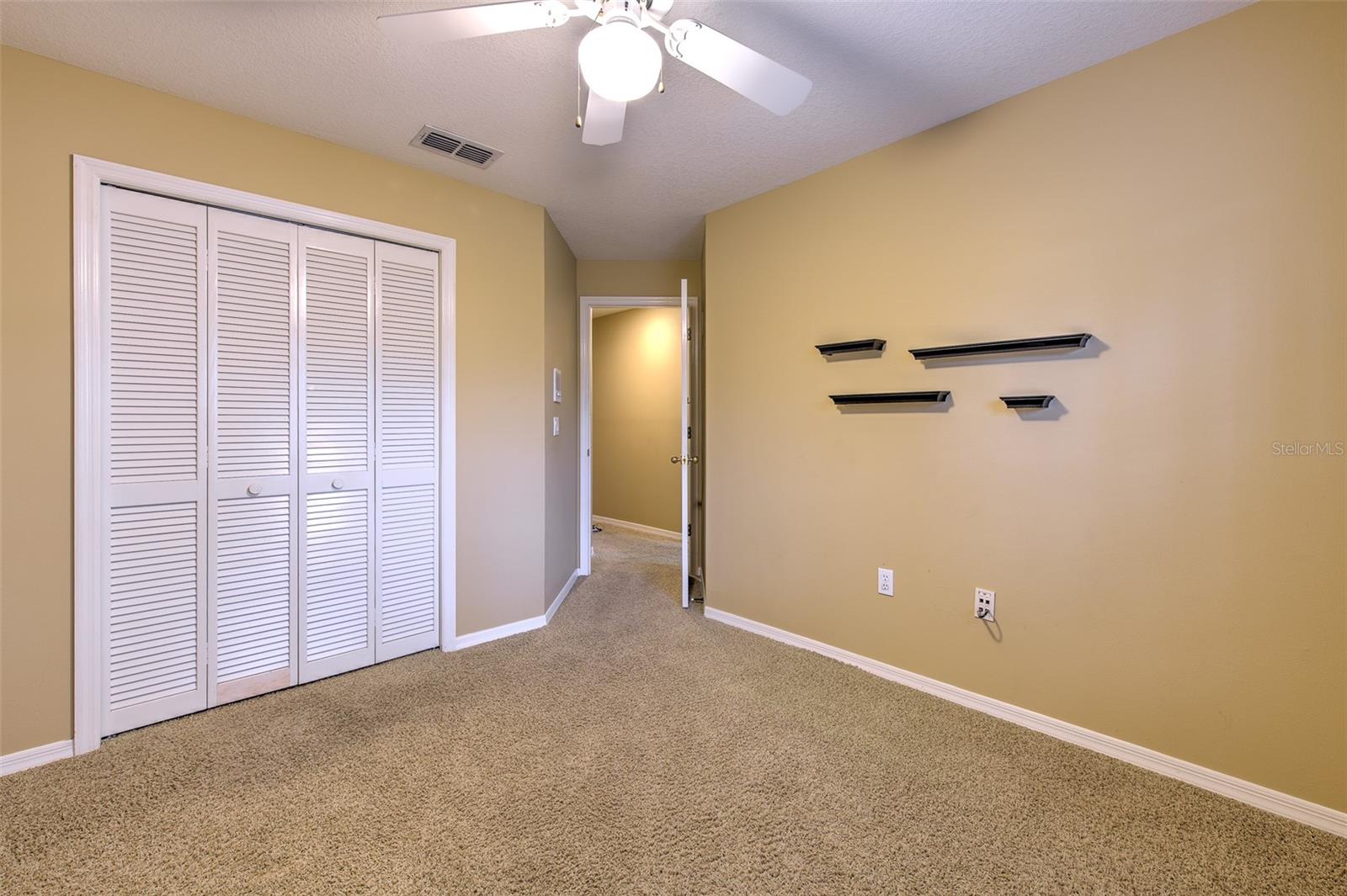 RIVER HILLS COUNTRY CLUB - Residential