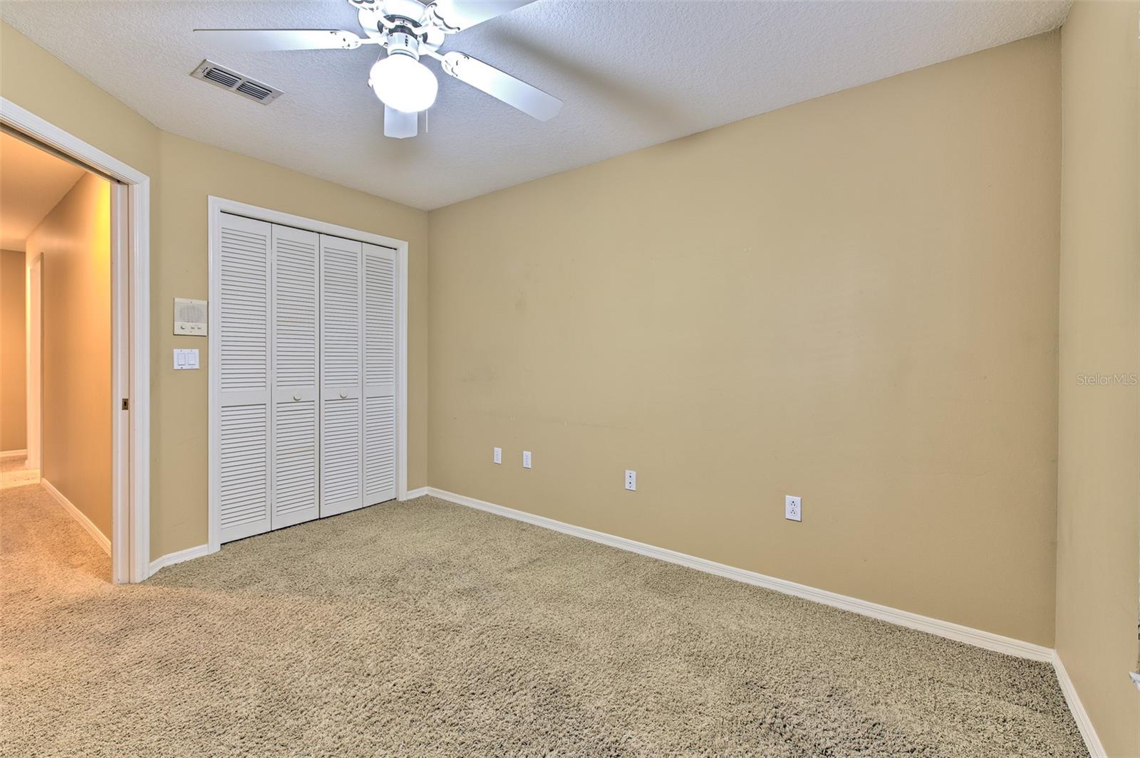 RIVER HILLS COUNTRY CLUB - Residential