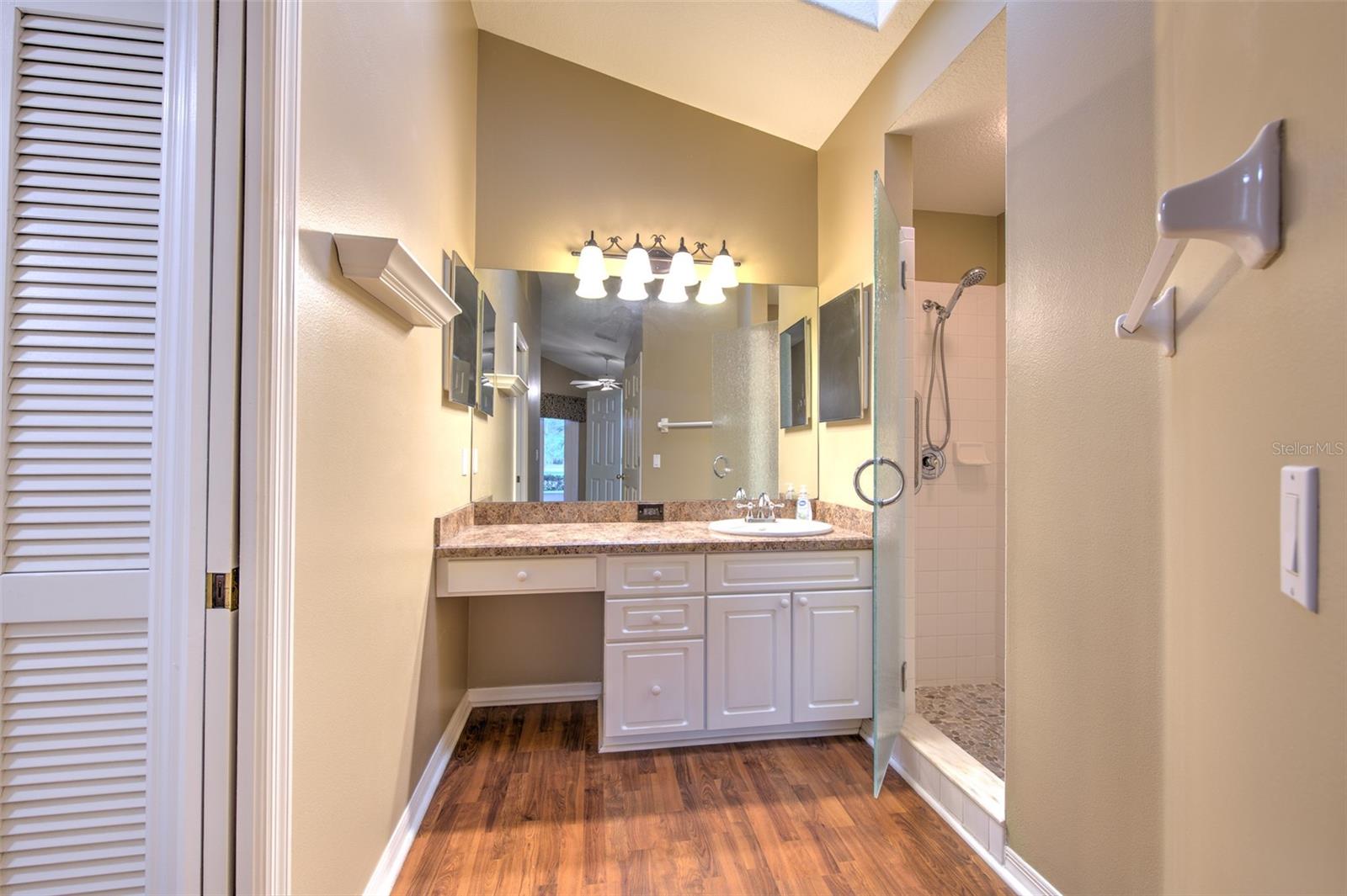 RIVER HILLS COUNTRY CLUB - Residential