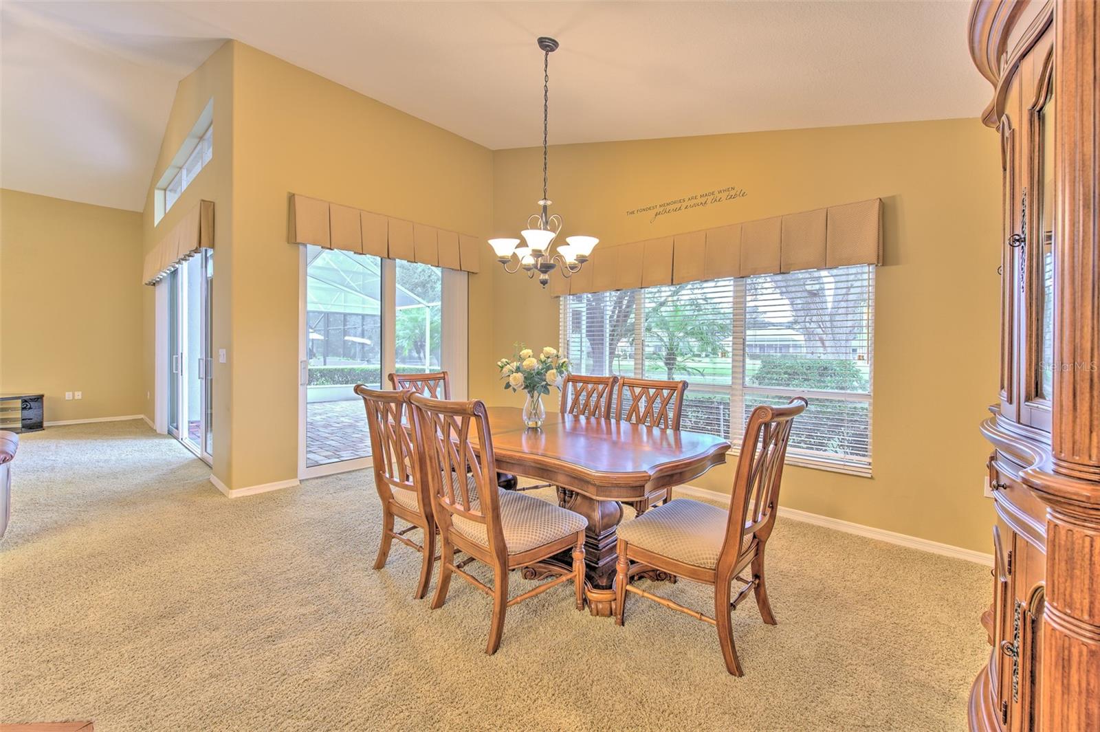 RIVER HILLS COUNTRY CLUB - Residential