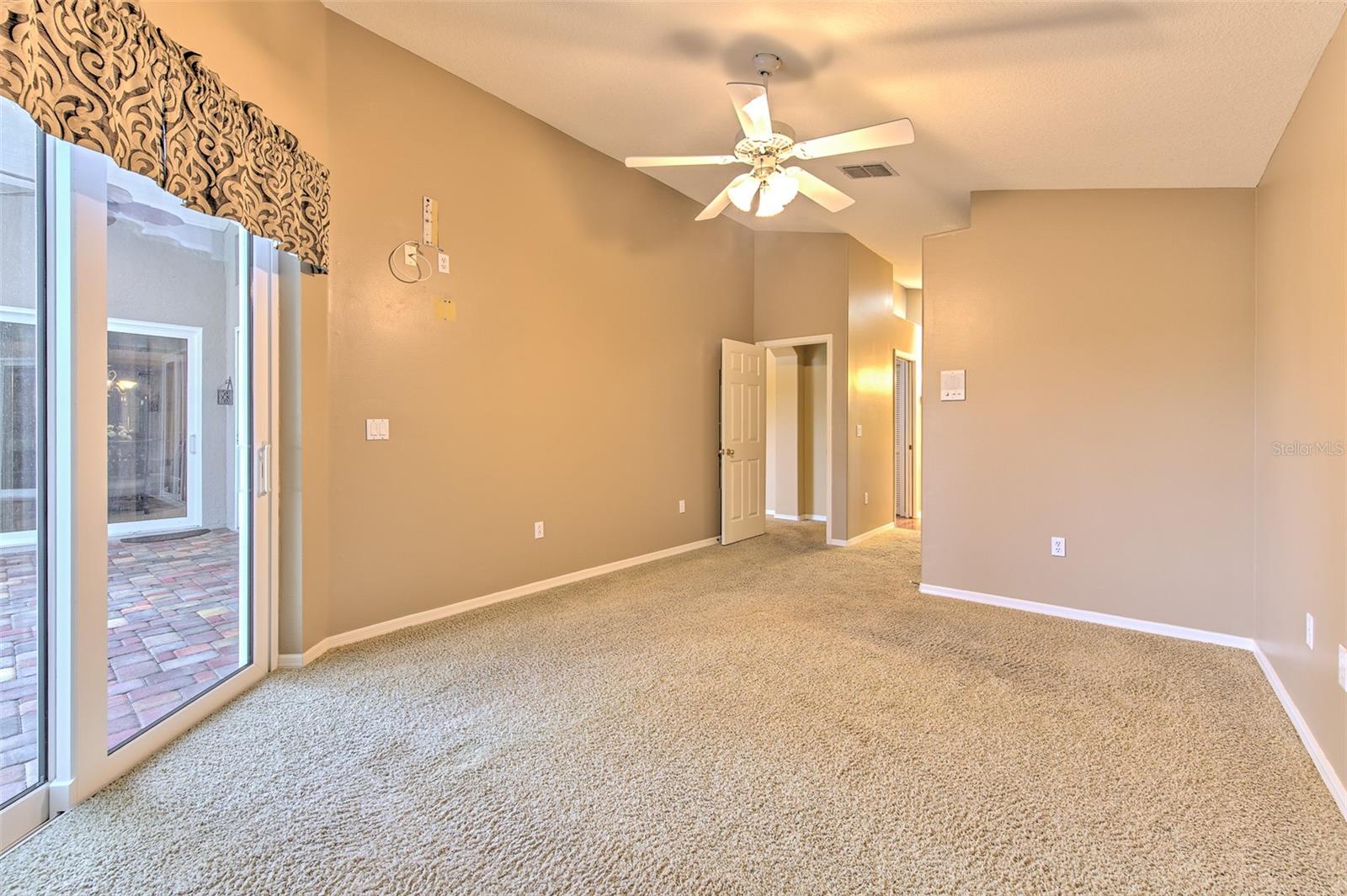 RIVER HILLS COUNTRY CLUB - Residential