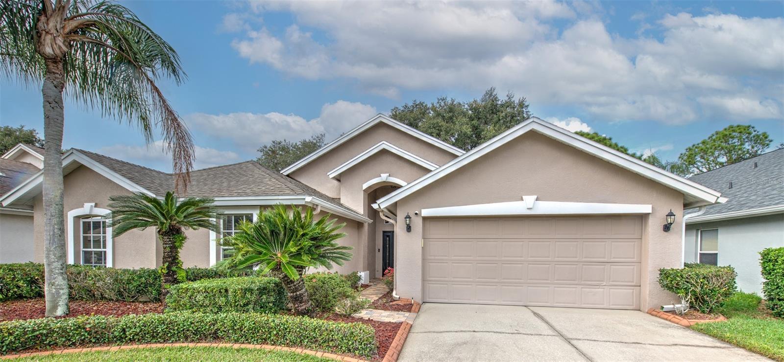 RIVER HILLS COUNTRY CLUB - Residential