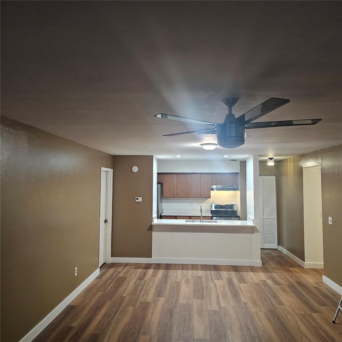 13608 S VILLAGE DRIVE 6204