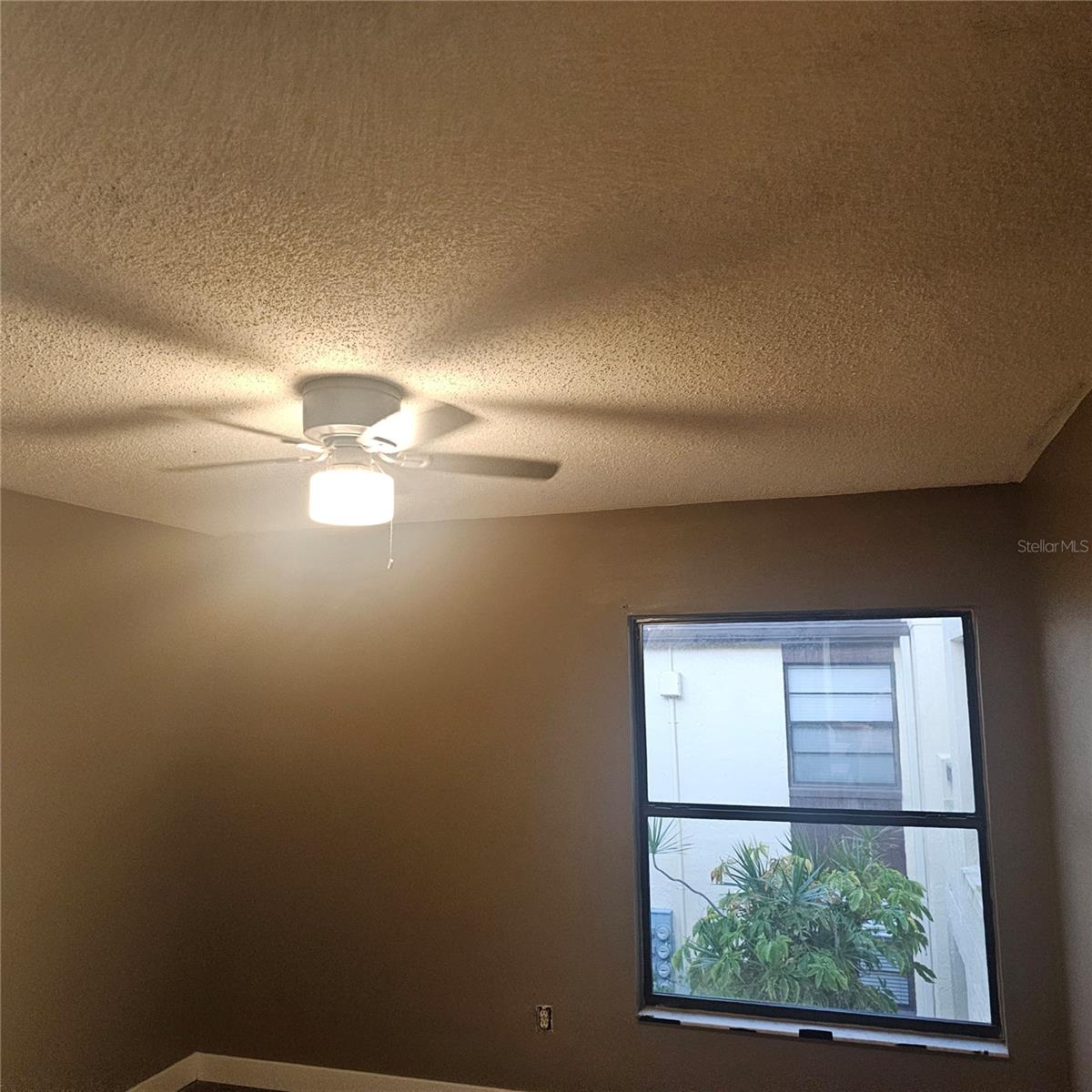 THE TOWERS AT CARROLLWOOD VILL - Residential