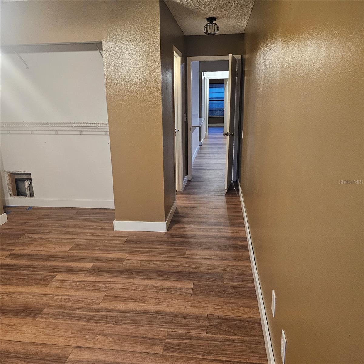 THE TOWERS AT CARROLLWOOD VILL - Residential