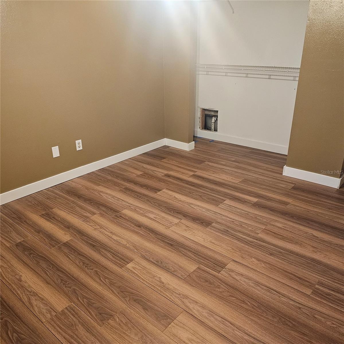 THE TOWERS AT CARROLLWOOD VILL - Residential