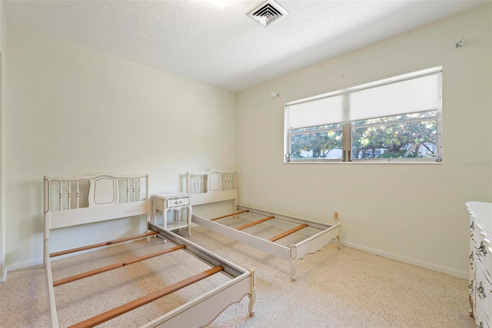 SOUTH GATE - Residential