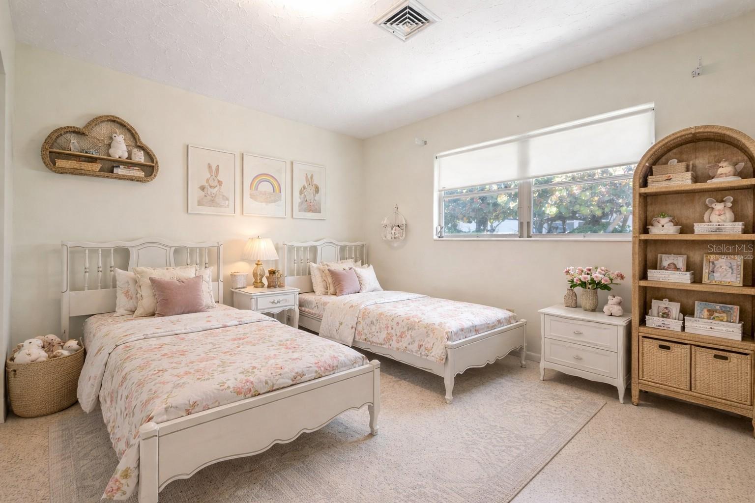 SOUTH GATE - Residential