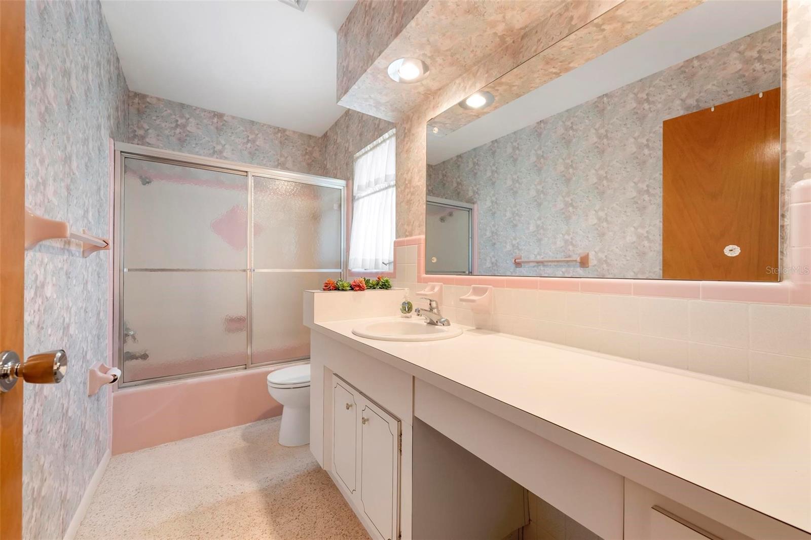 SOUTH GATE - Residential