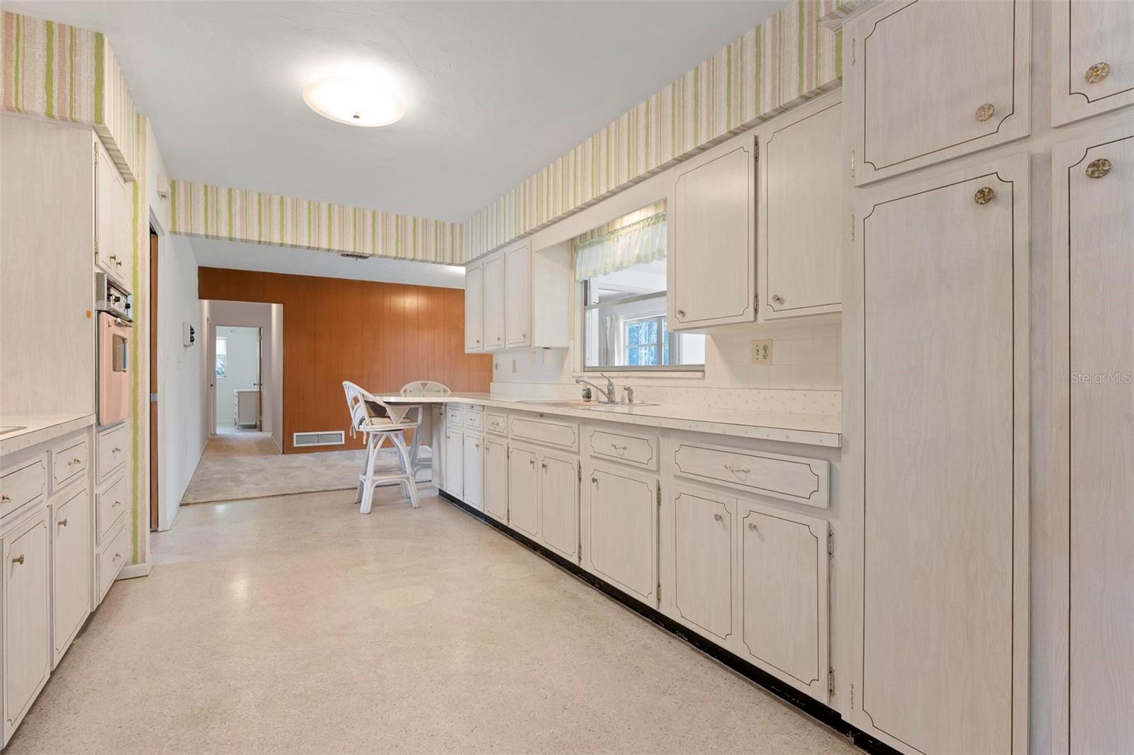 SOUTH GATE - Residential