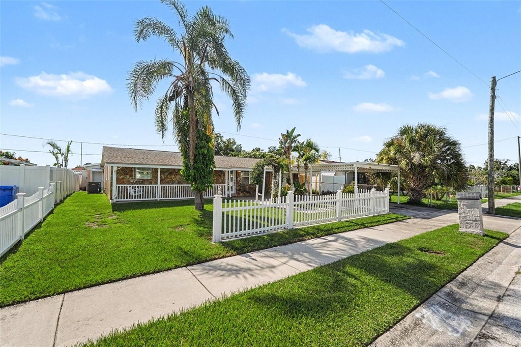 Photo of 6006 N Hubert Ave, Tampa, FL 33614 (MLS # TB8532347)