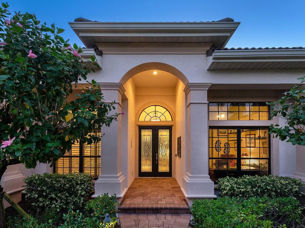 Photo of 6834 Turnberry Isle Court, Lakewood Ranch, FL 34202 (MLS # A4668586)