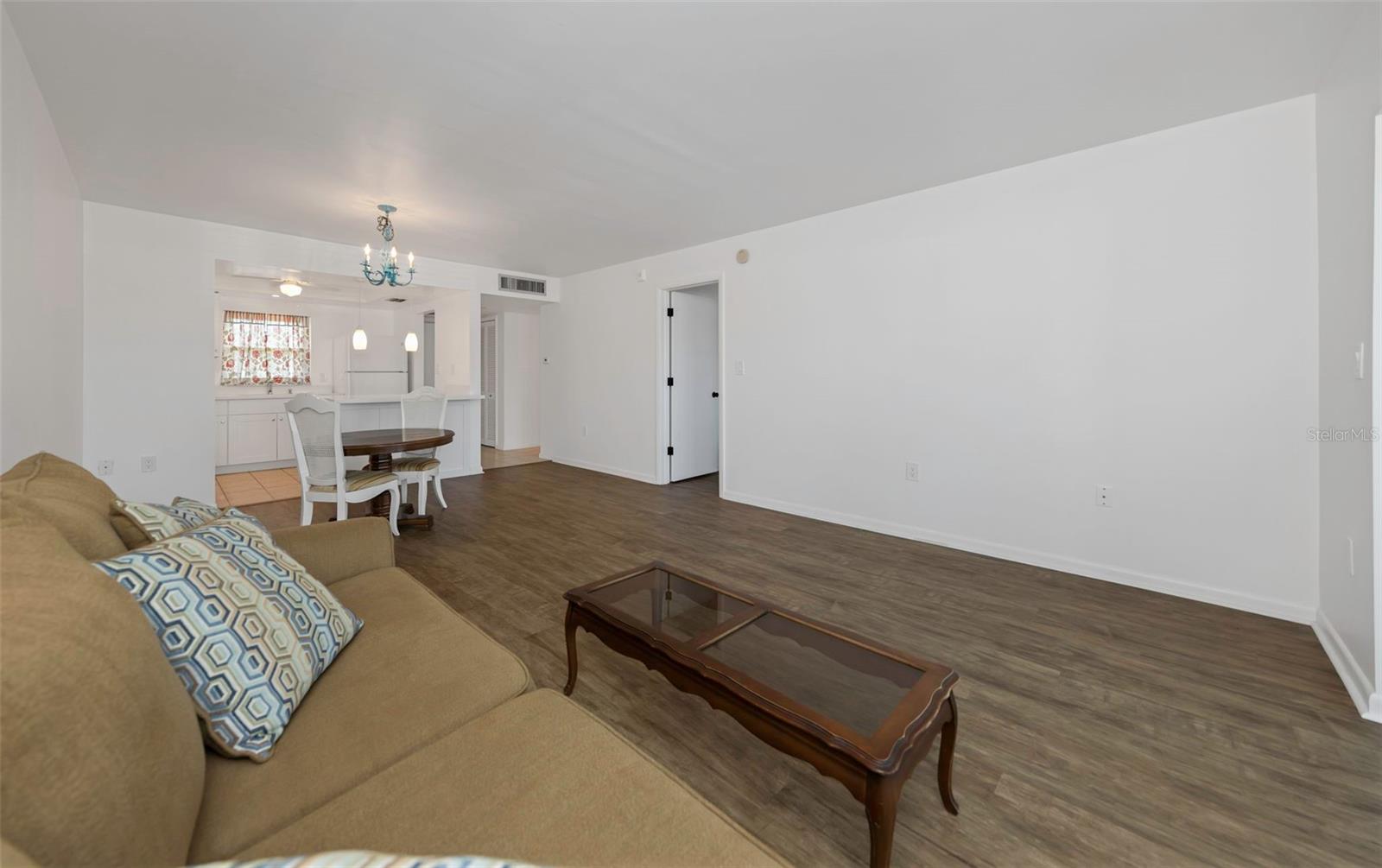 BAYWAY ISLES POINT BRITTANY ONE - Residential