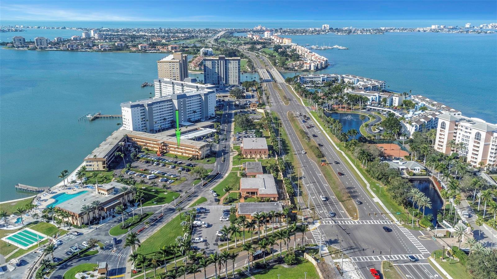 BAYWAY ISLES POINT BRITTANY ONE - Residential