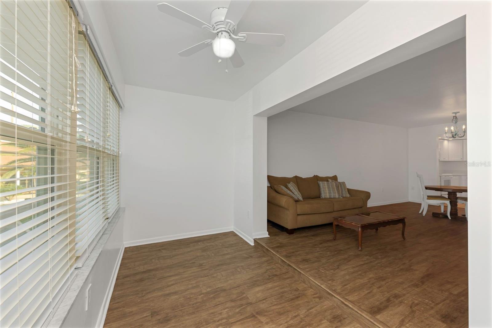 BAYWAY ISLES POINT BRITTANY ONE - Residential