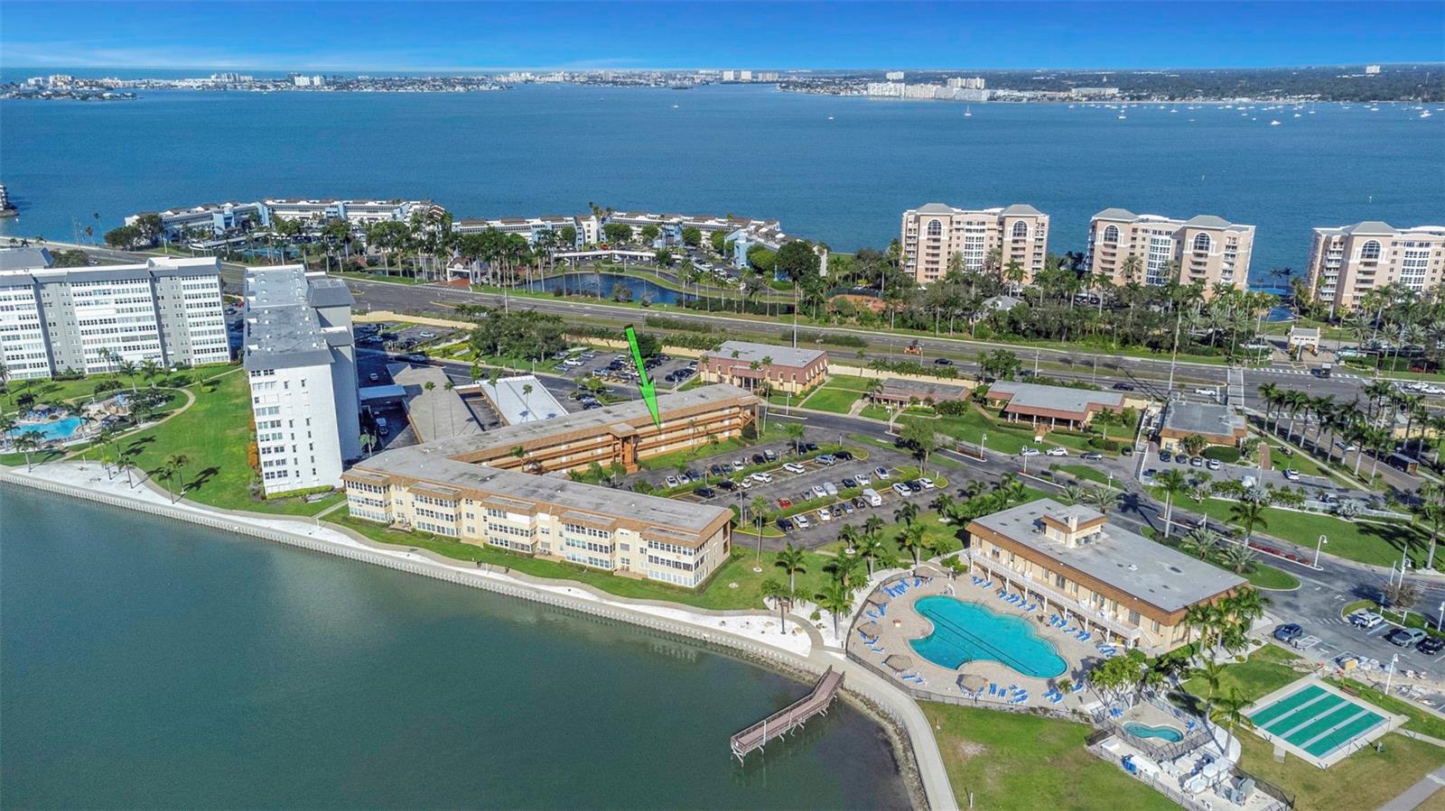 BAYWAY ISLES POINT BRITTANY ONE - Residential