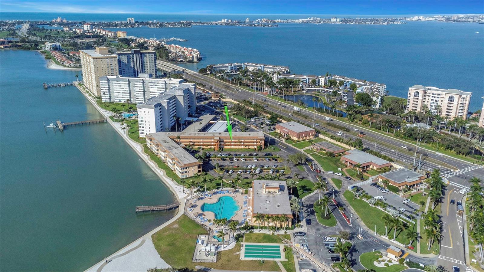 BAYWAY ISLES POINT BRITTANY ONE - Residential