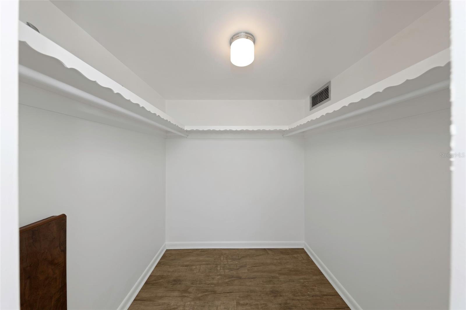 BAYWAY ISLES POINT BRITTANY ONE - Residential