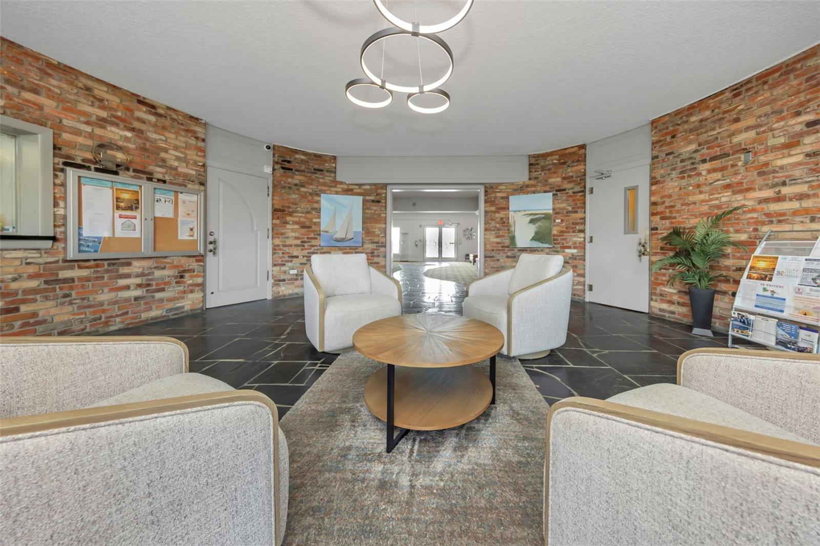 BAYWAY ISLES POINT BRITTANY ONE - Residential