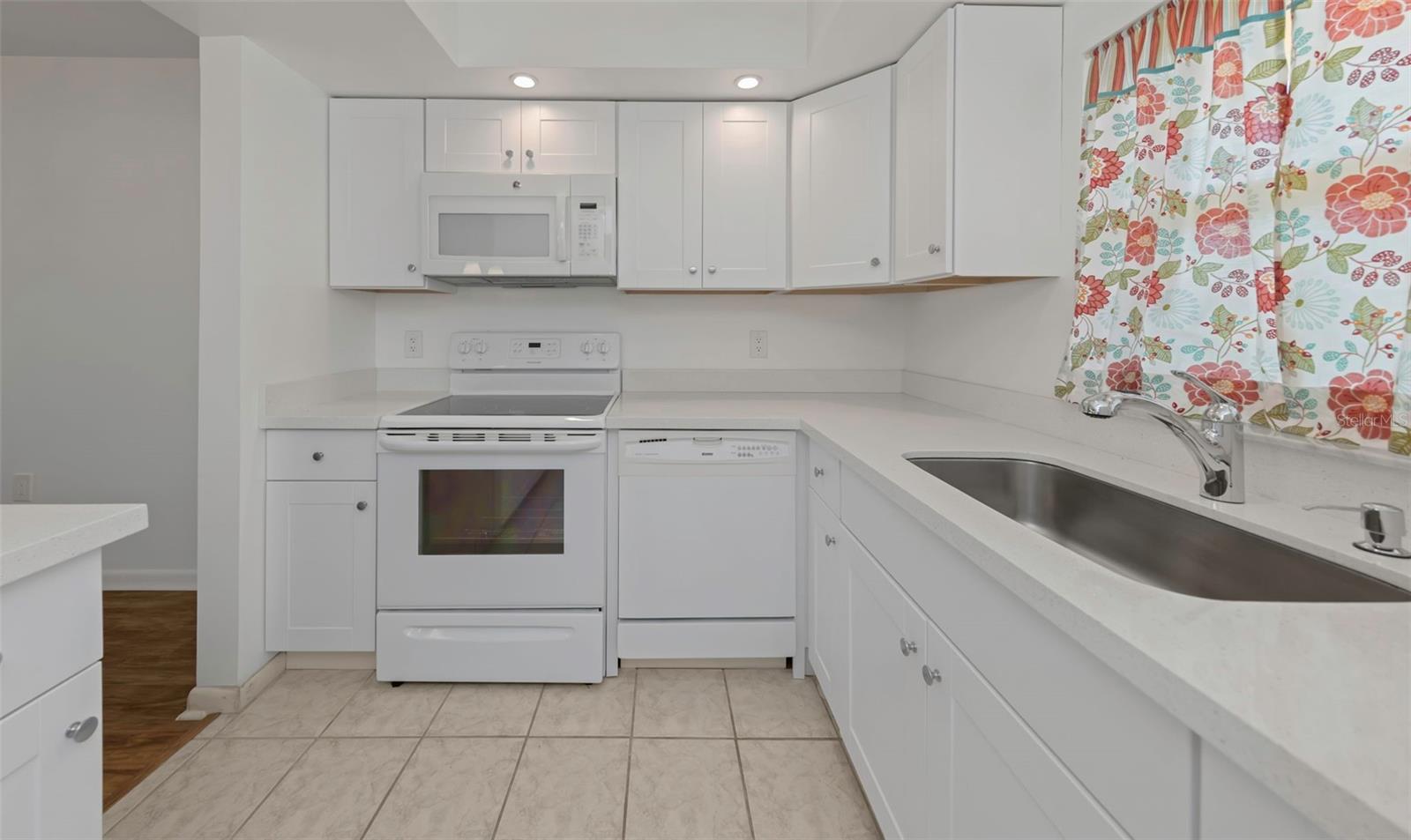 BAYWAY ISLES POINT BRITTANY ONE - Residential