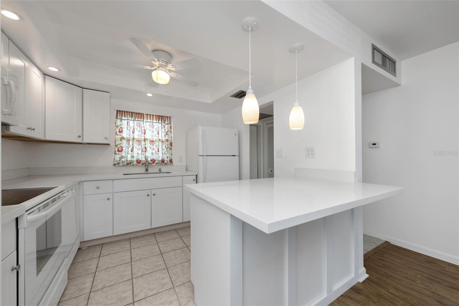 BAYWAY ISLES POINT BRITTANY ONE - Residential