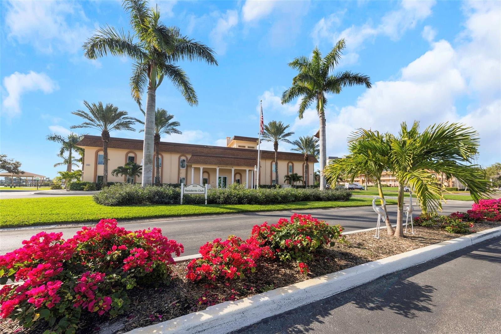 BAYWAY ISLES POINT BRITTANY ONE - Residential