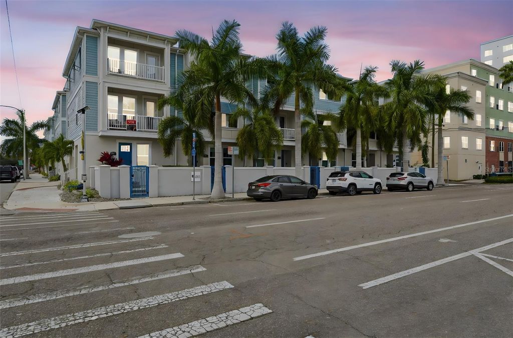 Photo of 262 8th Street N, St Petersburg, FL 33701 (MLS # TB8464050)