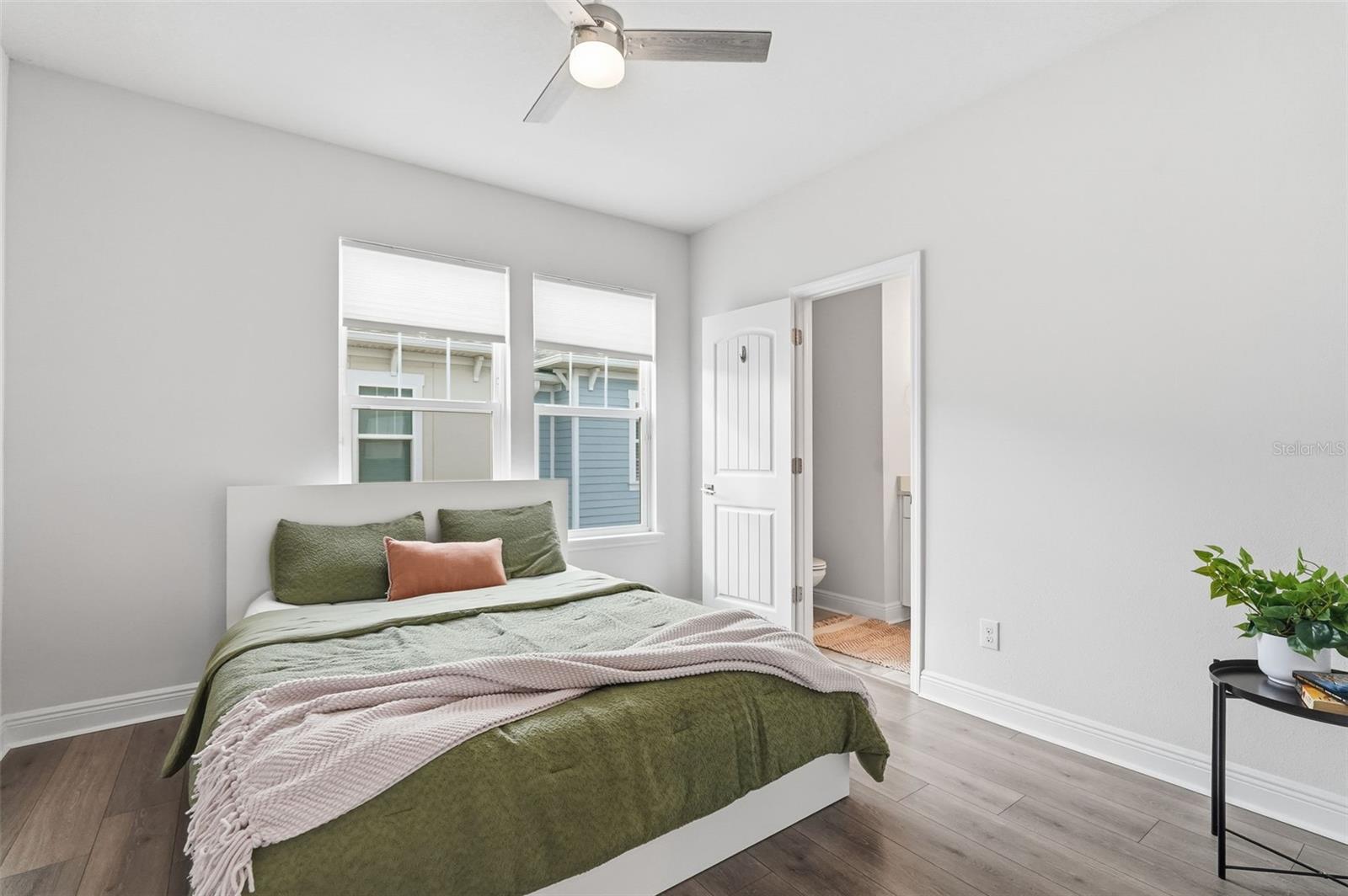 BURLINGTON TWNHMS REP - Residential