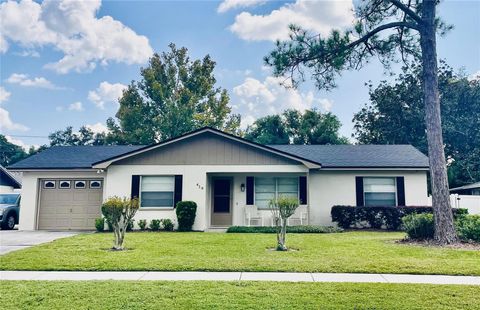 A home in LAKELAND