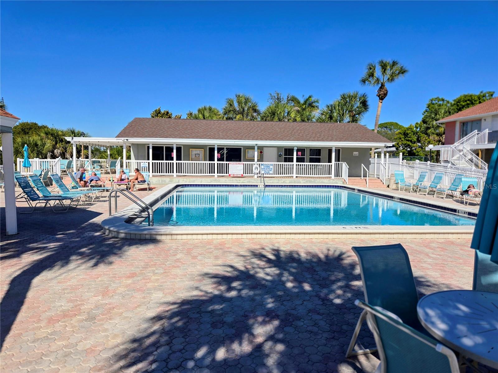 4105 38TH AVENUE S F