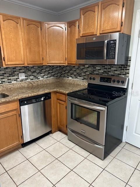 FAIRWAY OAKS - Residential