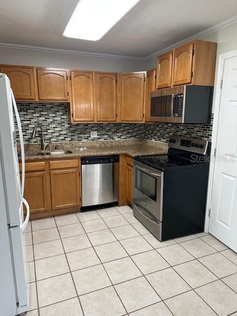FAIRWAY OAKS - Residential