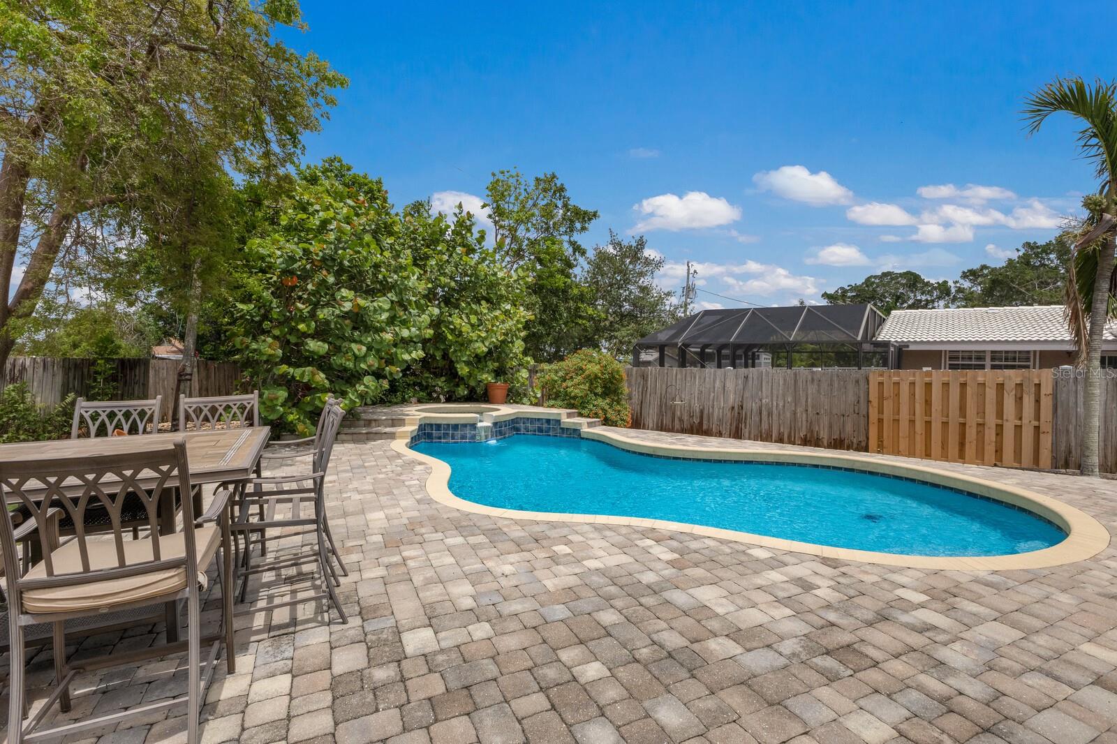 715 FONTANA LANE