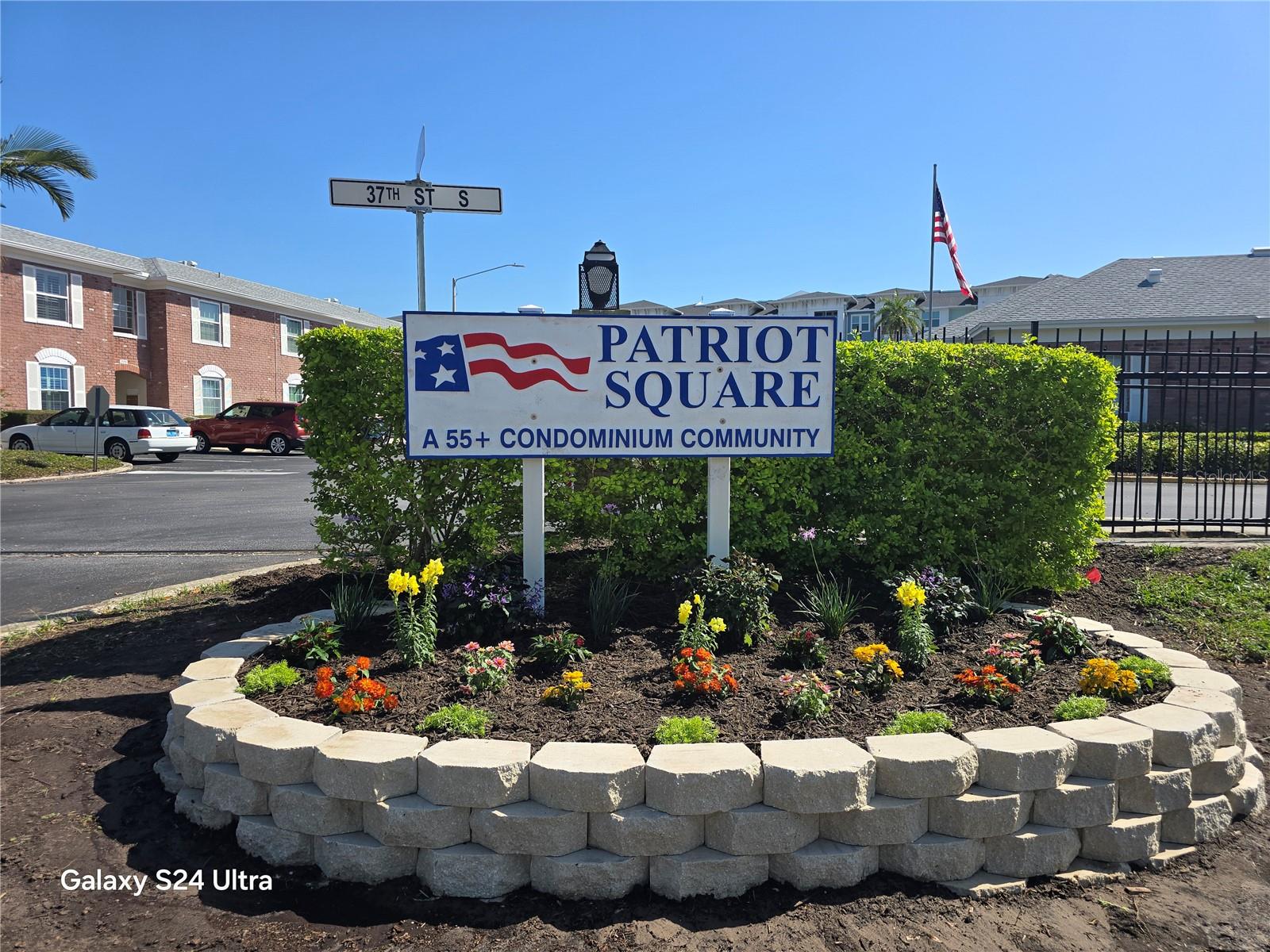 PATRIOT SQUARE APTS - Residential