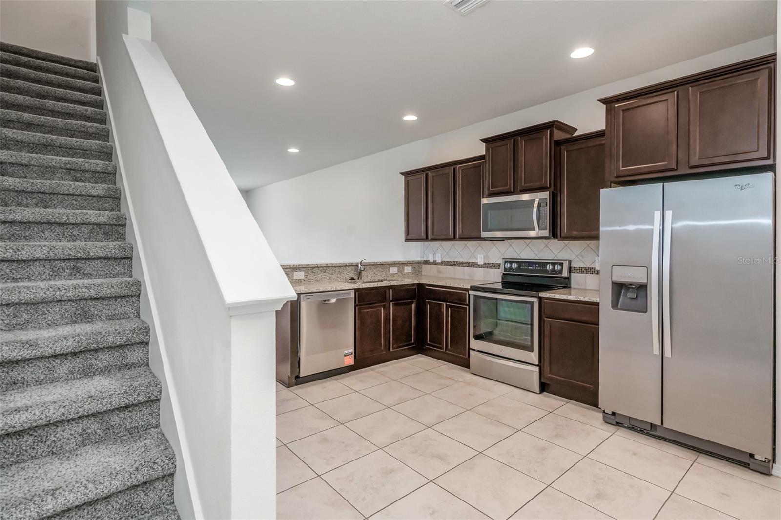 4714 WHITE SANDERLING COURT