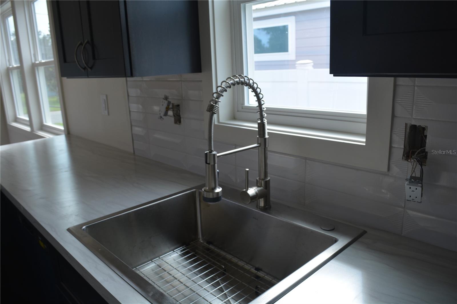 MILTON SQUARE - Residential