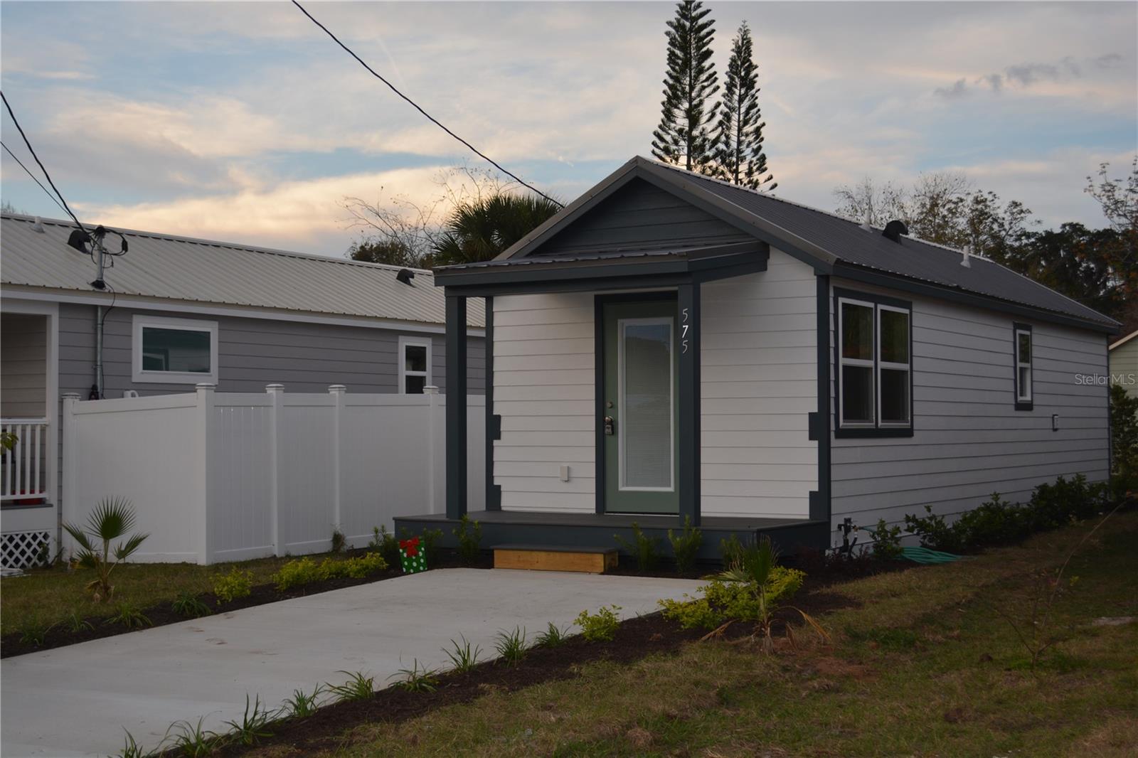 MILTON SQUARE - Residential