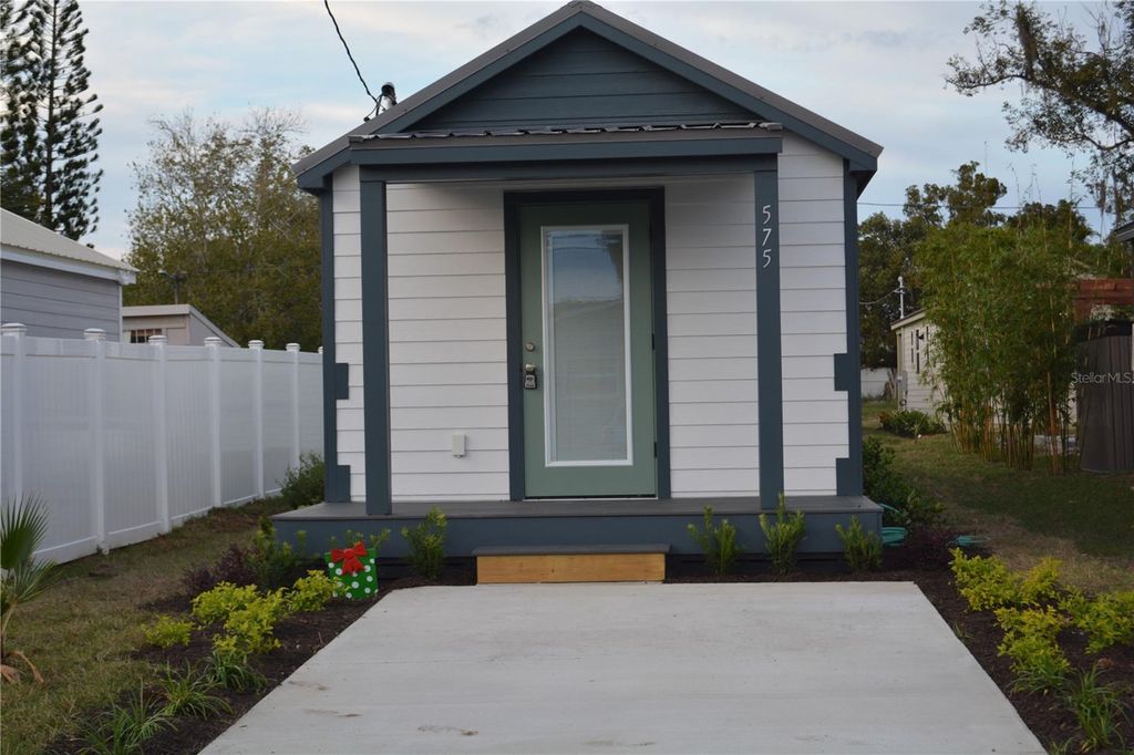 Photo of 575 2nd Street, Oviedo, FL 32765 (MLS # O6240754)