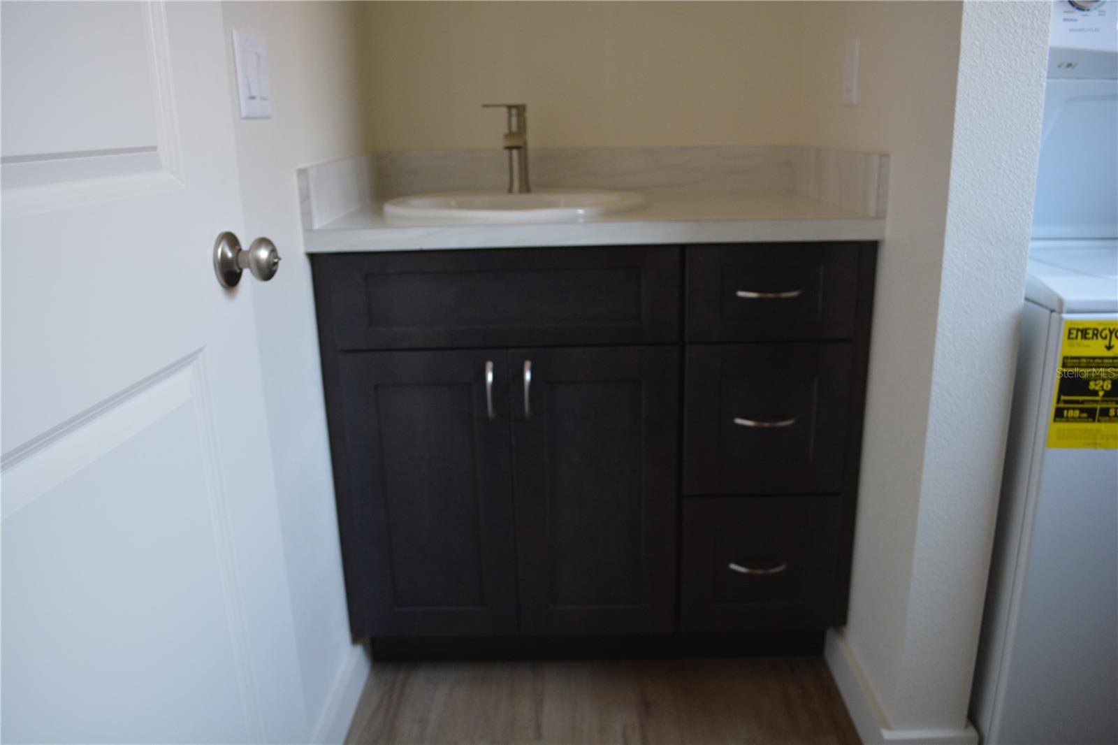 MILTON SQUARE - Residential