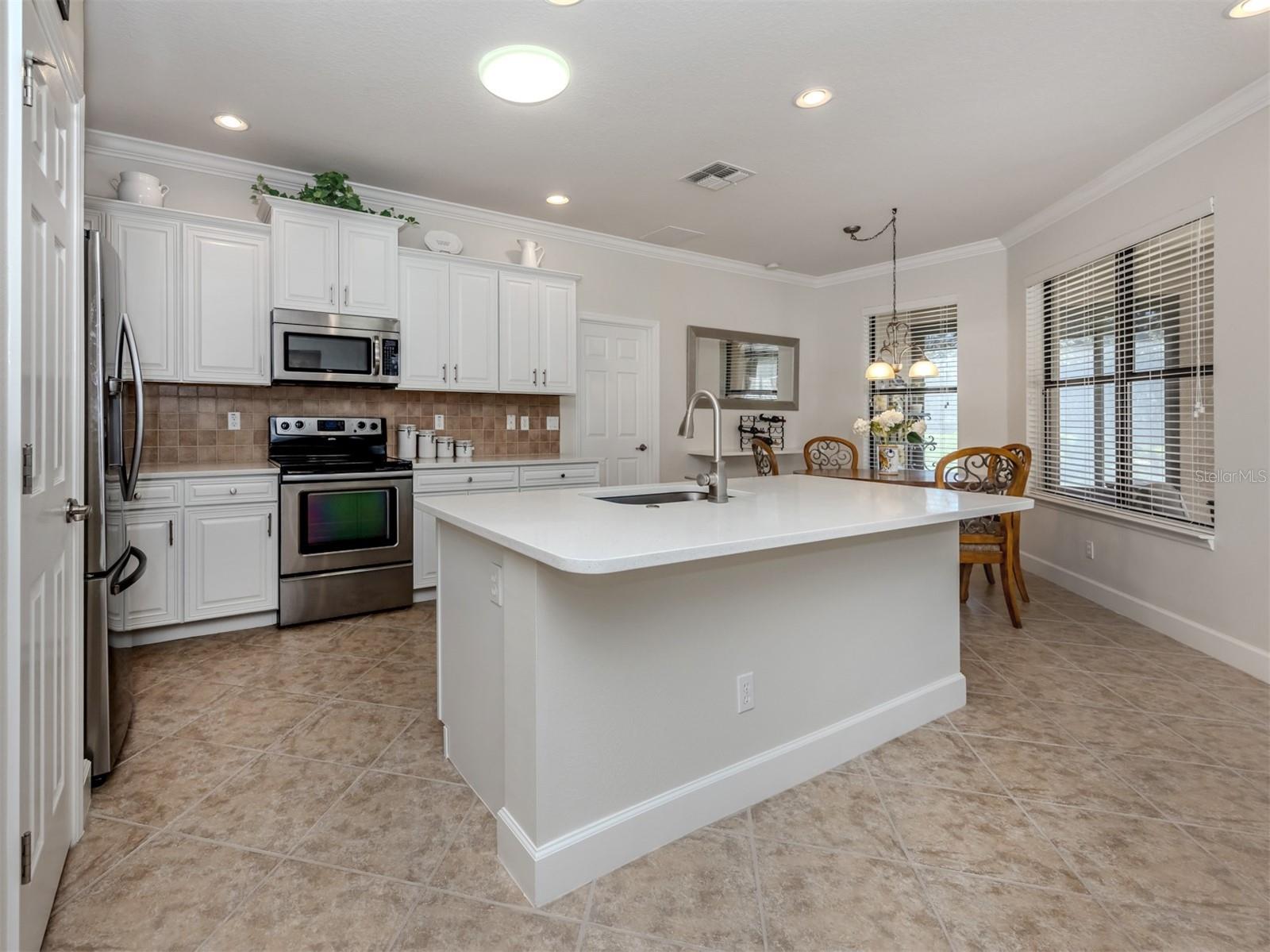 VENETIAN FALLS PH 3 - Residential