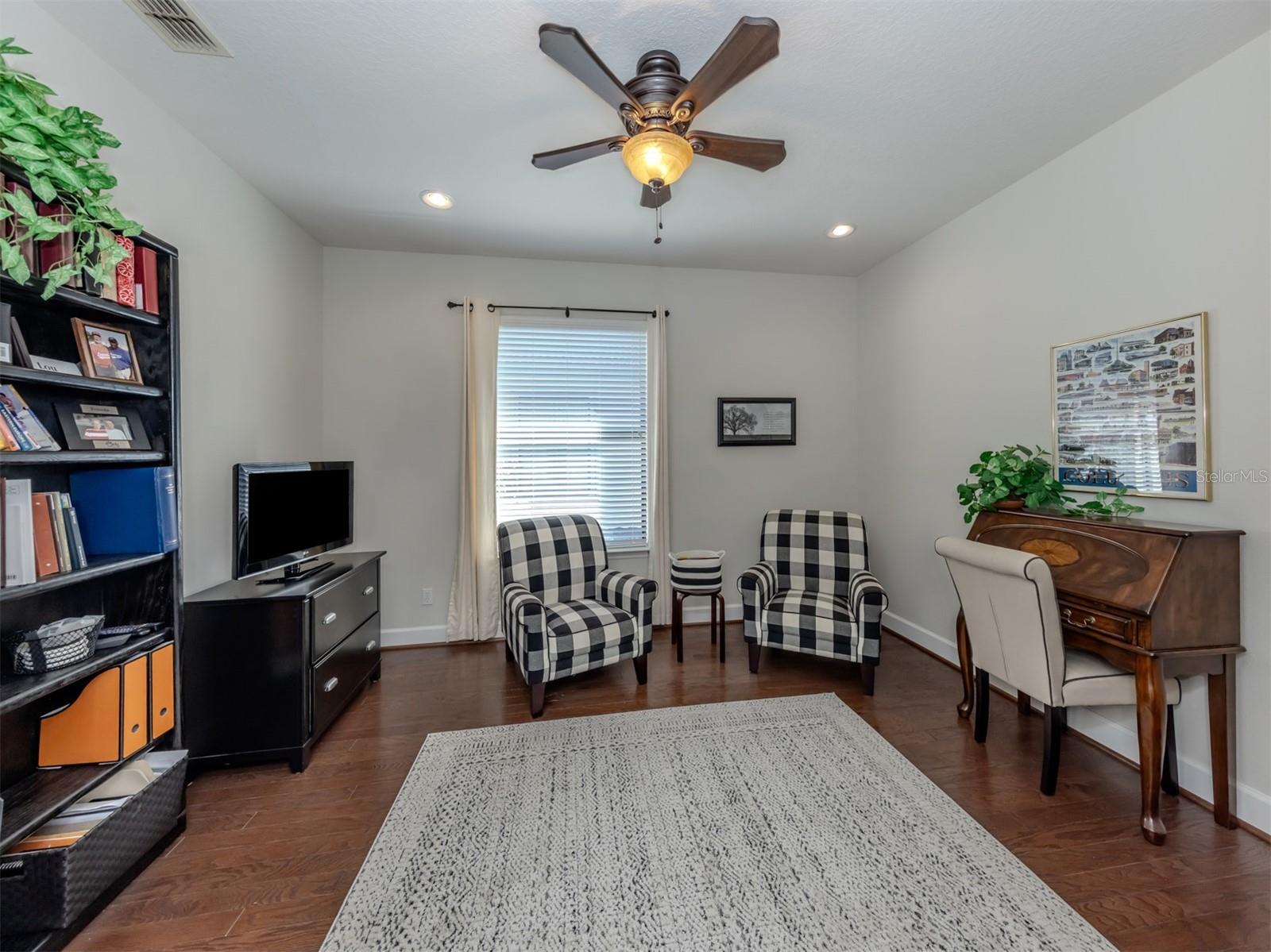 VENETIAN FALLS PH 3 - Residential