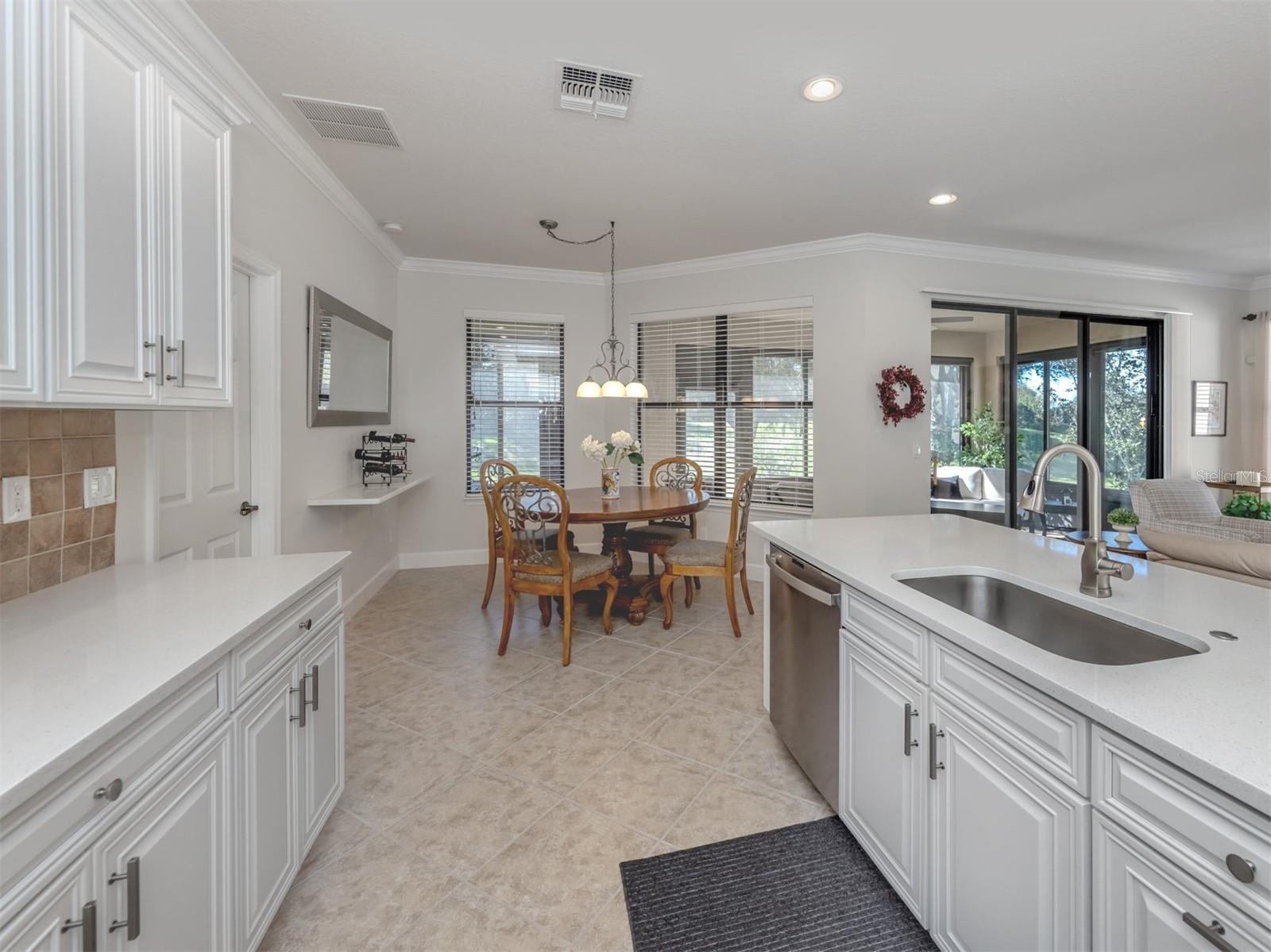 VENETIAN FALLS PH 3 - Residential