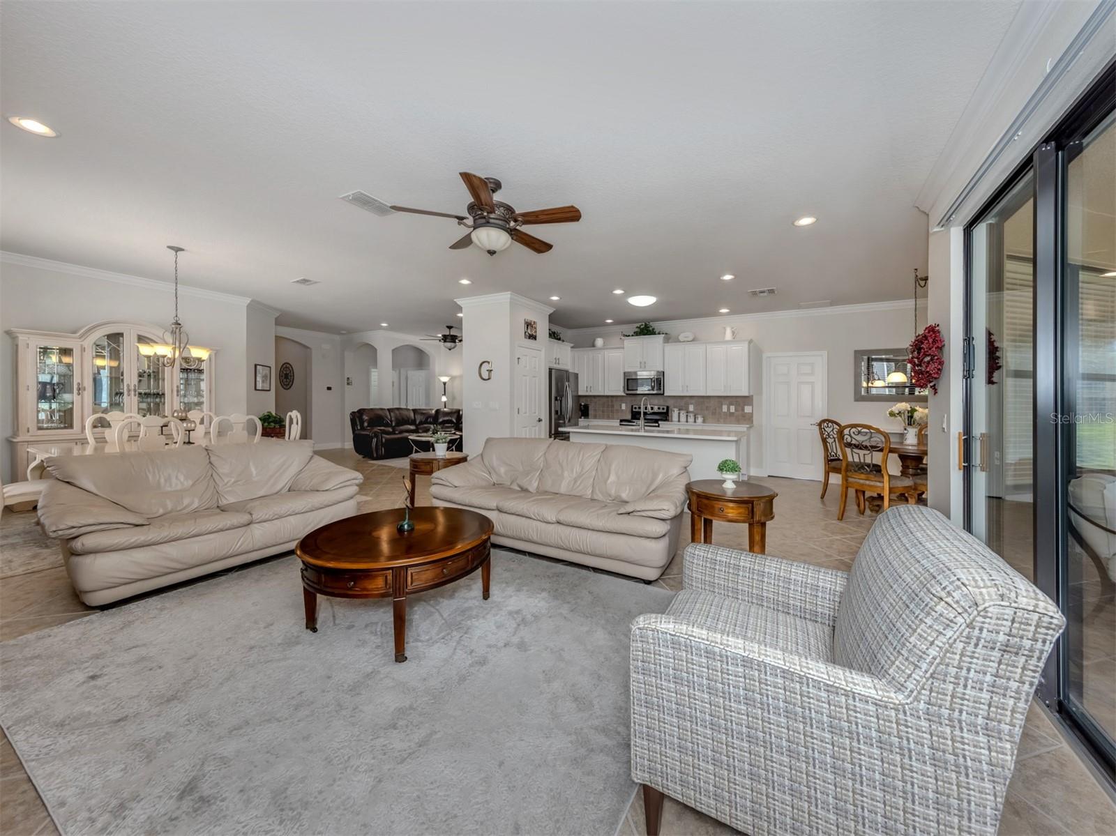 VENETIAN FALLS PH 3 - Residential